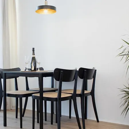 St3 Apartment Split